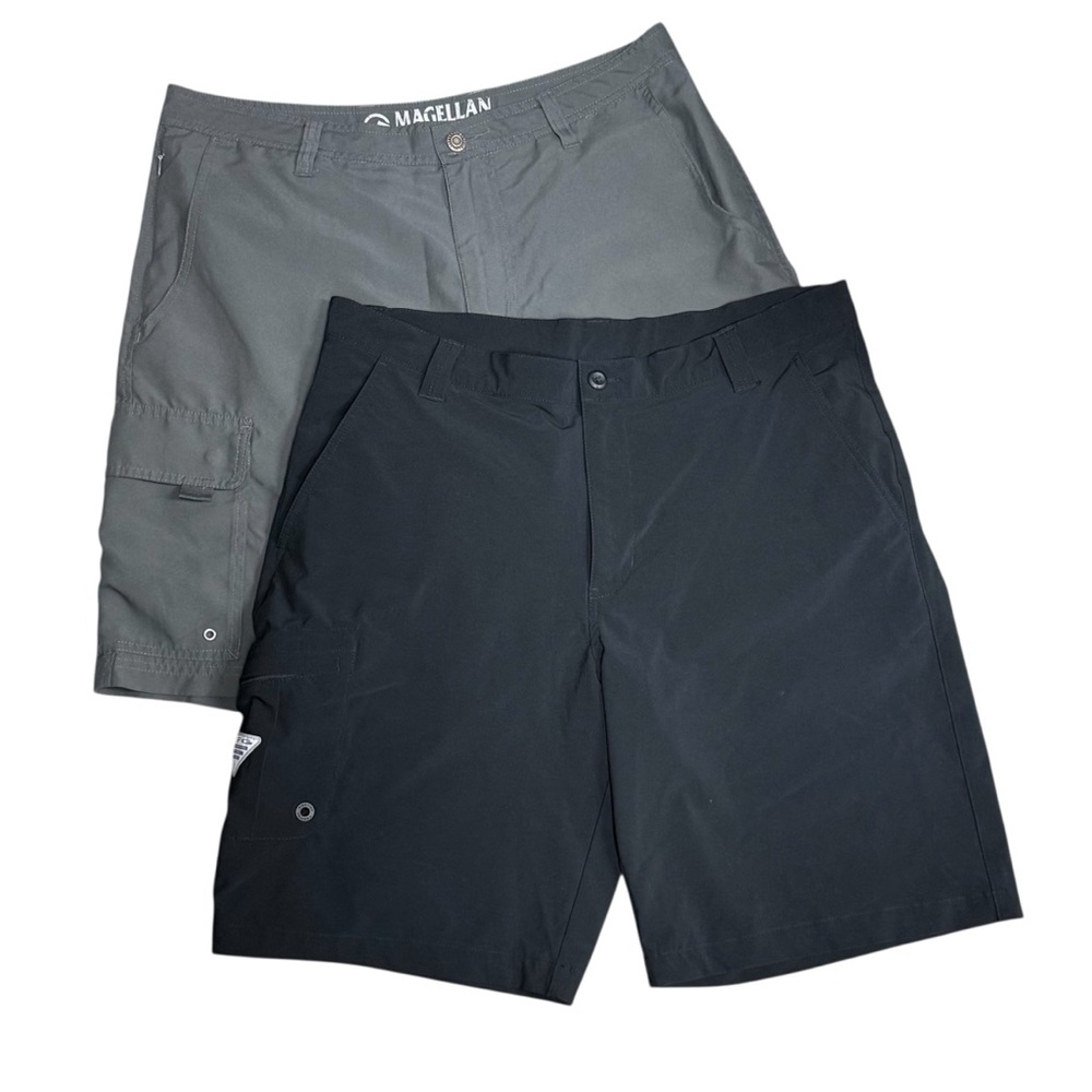 Columbia Men's Cargo Shorts in Dark Gray and Black